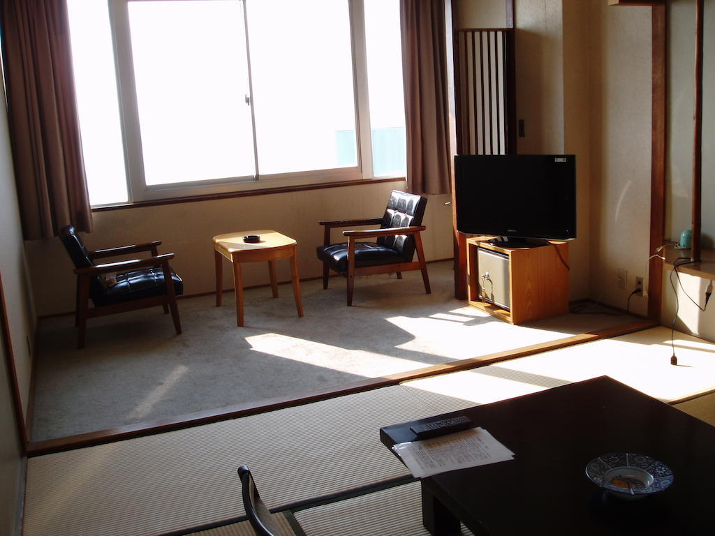 Tateyama Yuhikaigan Hotel Room photo
